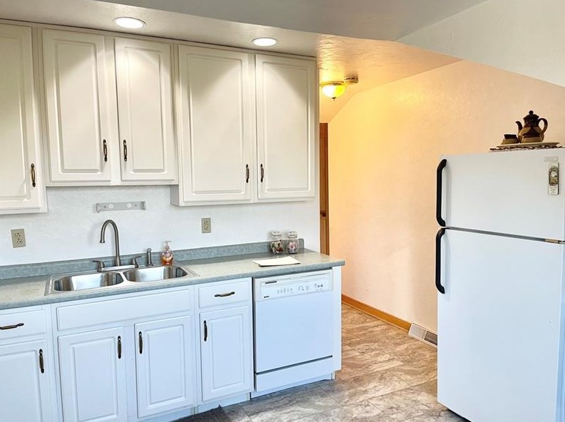 2176 State Route 119, Greensburg, PA 15601