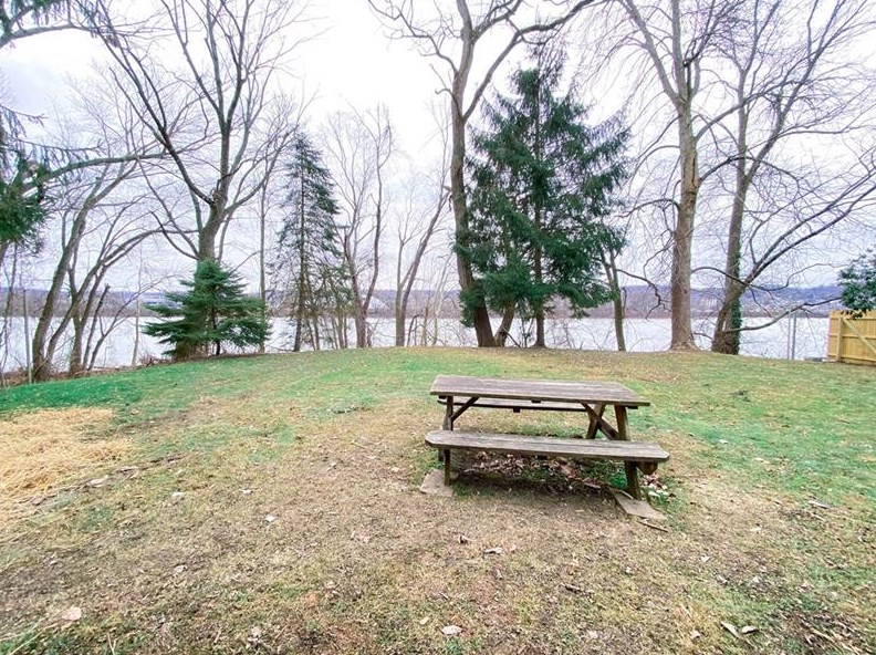 74 South Ave, Sewickley, PA 15143