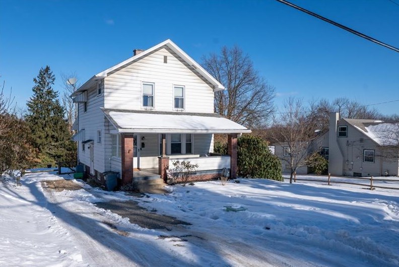 1810 9th St, Beaver Falls, PA 15010-2837