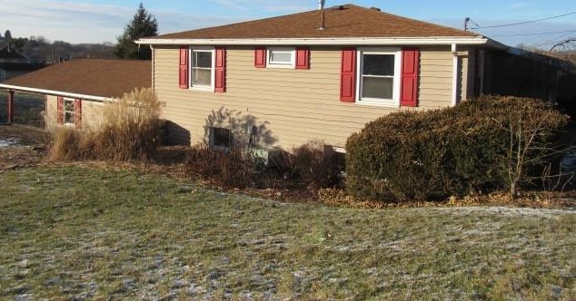 138 Loyalhanna Ave, Loyalhanna, PA 15661