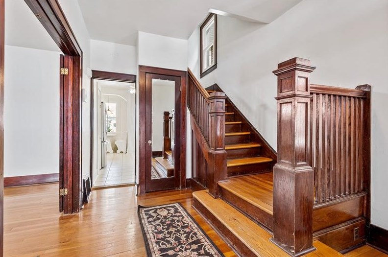 301 4th St, Freeport, PA 16229