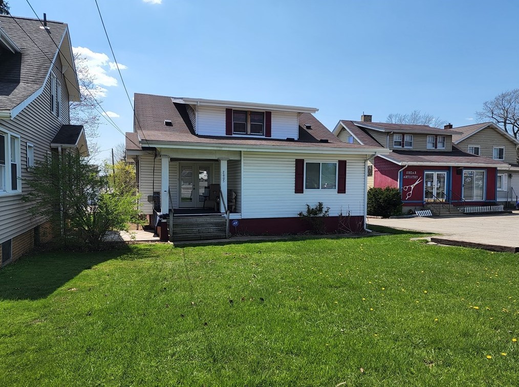 2605 Darlington Rd, Beaver Falls, PA 15010