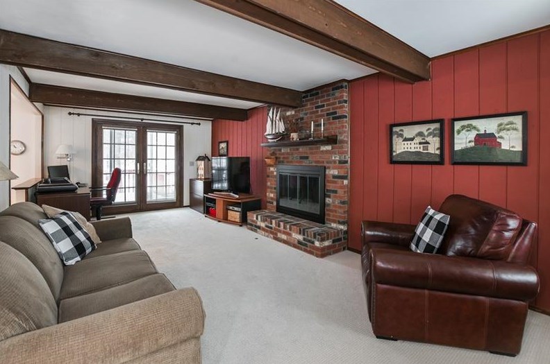 2107 Coventry Dr, Allison Park PA 15101-3361 exterior