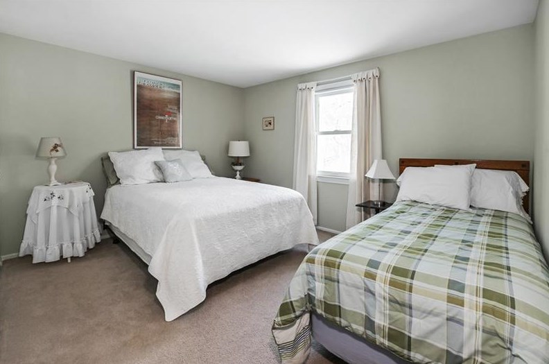 2107 Coventry Dr, Allison Park PA 15101-3361 exterior