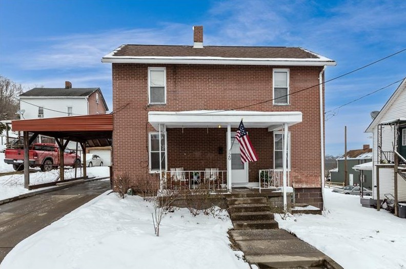 20 North Ave, Houston, PA 15342-1719