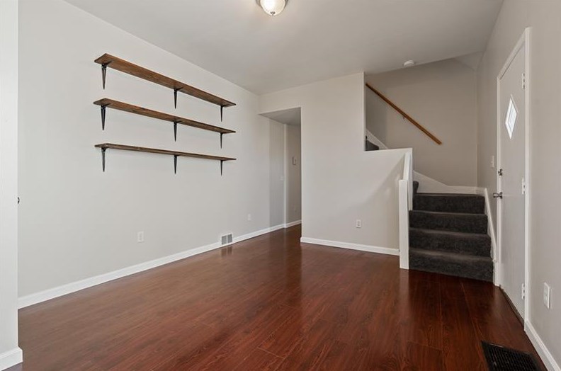 211 Midland Ave, Collier Township PA  15106-2333 exterior