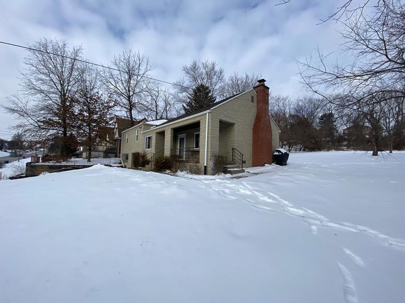 2440 Park Rd, Bethel Park, PA 15102-3646