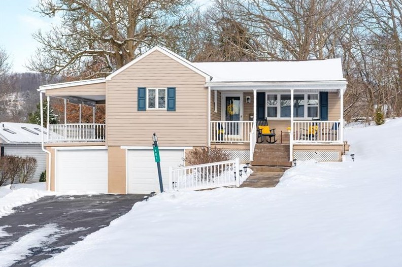 601 Jefferson St, Evans City, PA 16033