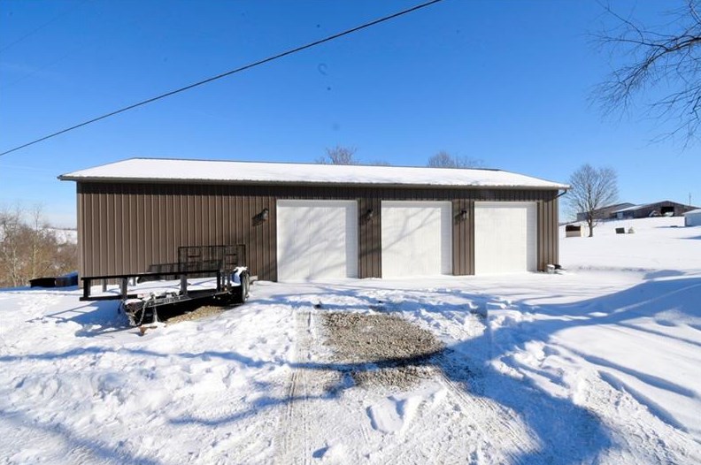 598 Dry Ridge Rd, West Alexander, PA 15376-2438
