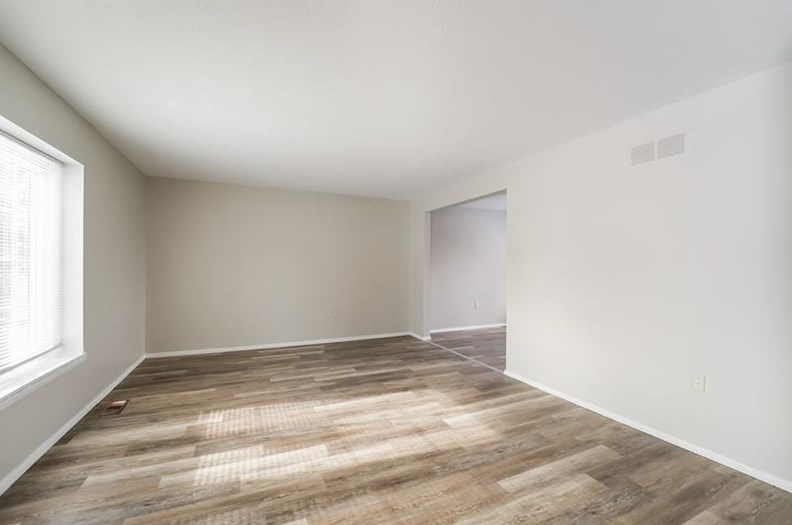 131 Pinoak Ln, Imperial, PA 15126