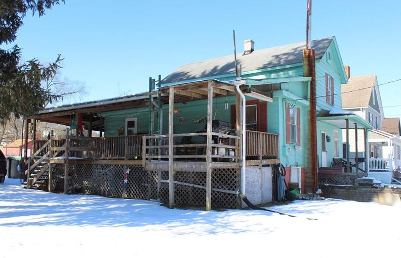 202 Level, Bentleyville, PA 15314