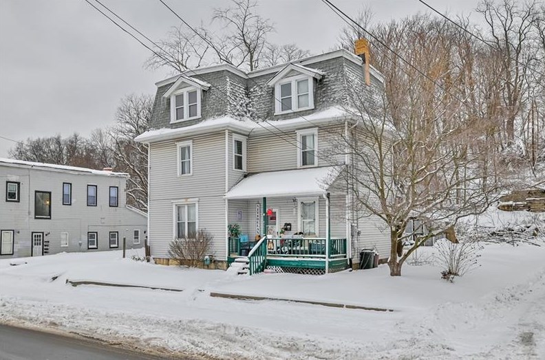 835 6th Ave, Brackenridge, PA 15014