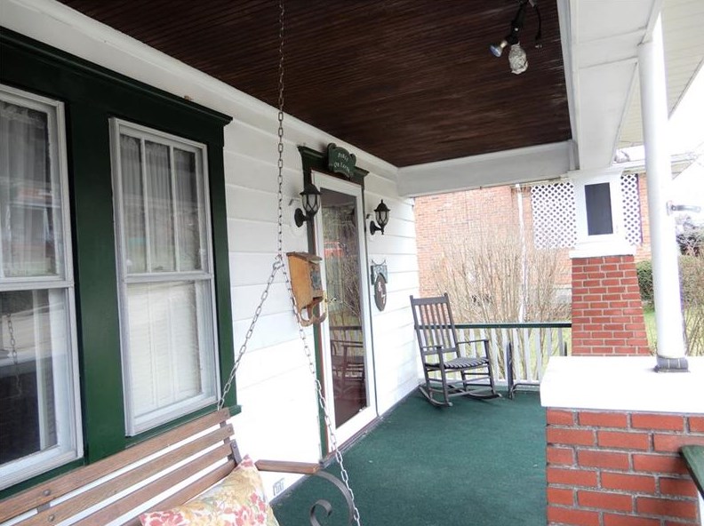817 Bank St, Bridgeville, PA 15017