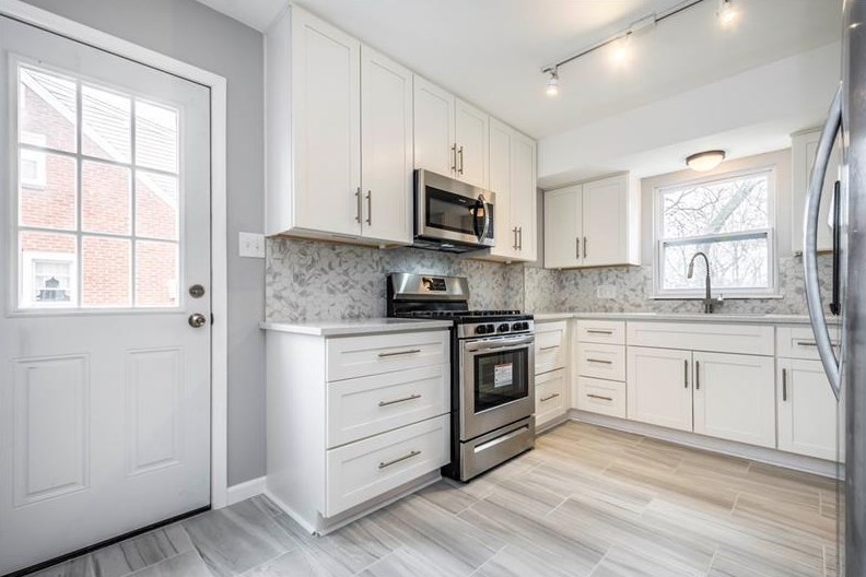 107 Town View St, Pittsburgh, PA 15209