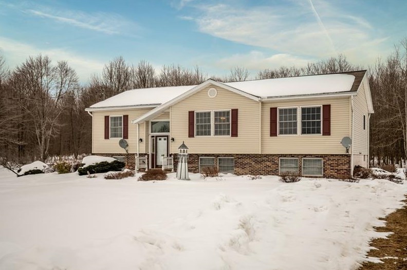 210 S Summit Rd, Greenville, PA 16125