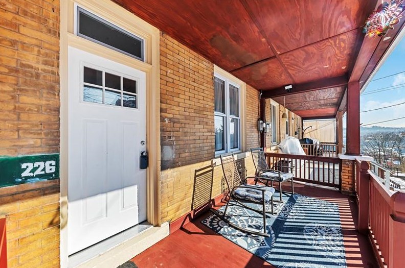 226 Doolittle Ave, Collier Township, PA 15106