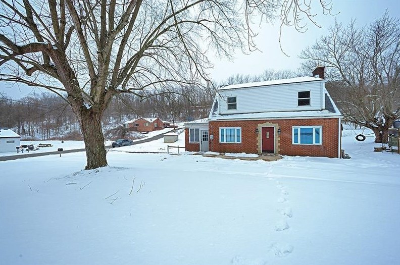 3230 Clay Pike St, Herminie, PA 15637