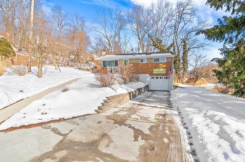 6134 Hallwood Dr, Verona, PA 15147
