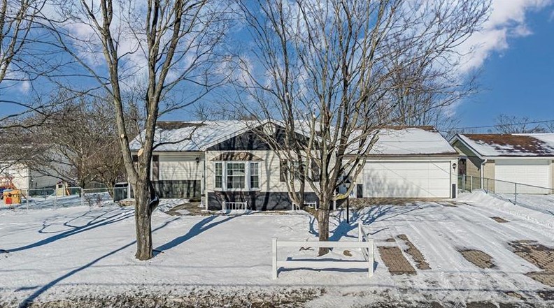 147 East End Rd, Connellsville, PA 15425