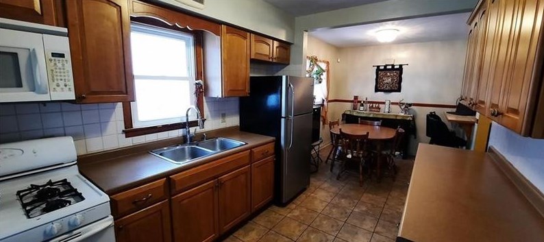 505 Baker Ave, Erie, PA 16511