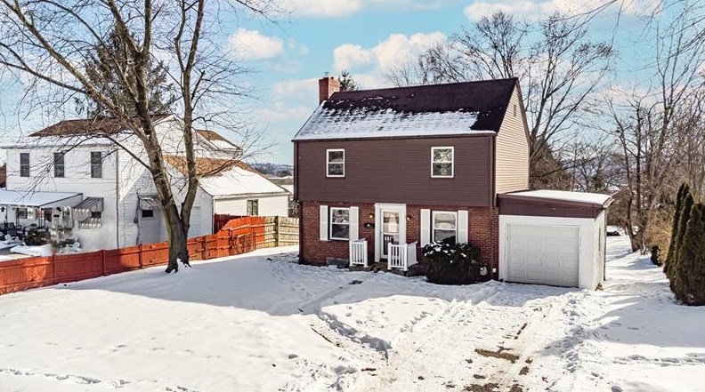 125 Kenmont Ave, New Kensington, PA 15068