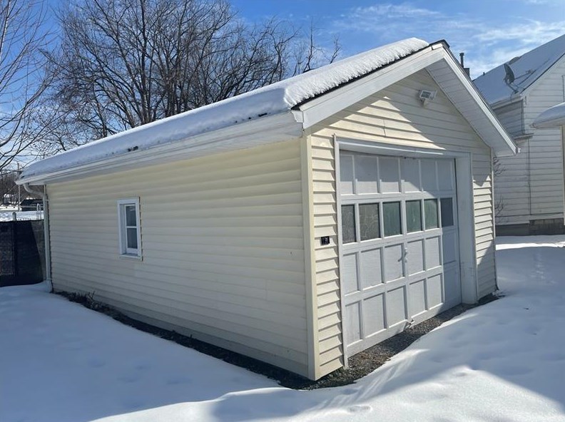 228 W Moody Ave, New Castle, PA 16101