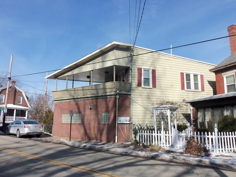 514 4th St, Monongahela, PA 15063