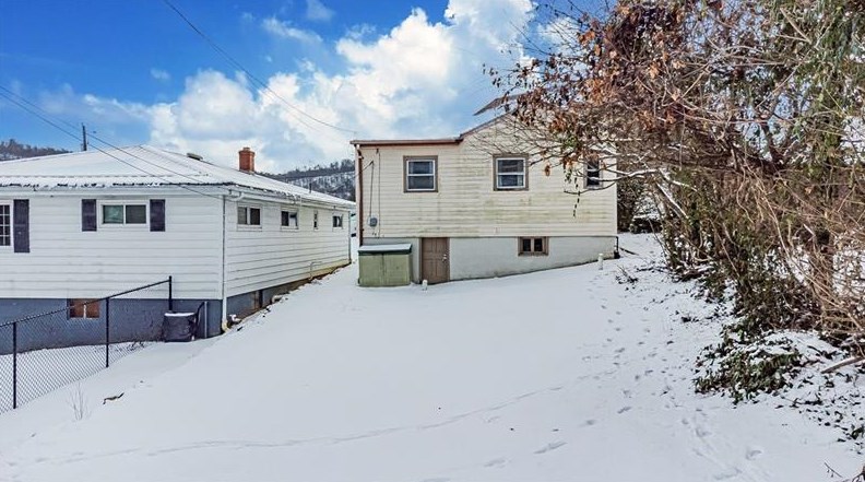 600 American St, California, PA 15419