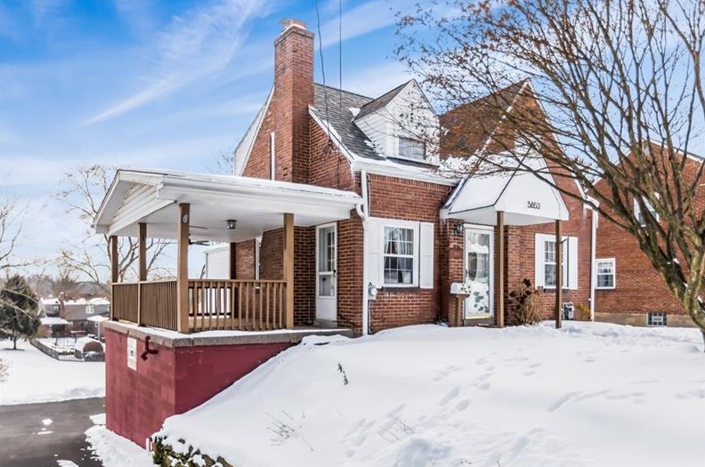 5653 Willow Terrace Dr, Bethel Park, PA 15102-3527