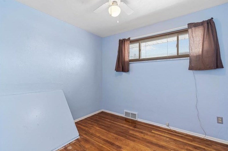 553 Lindsay Rd, Collier Township PA 15106-3849 exterior