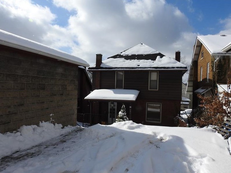 231 Monroe St, Butler PA 16001-4832 exterior