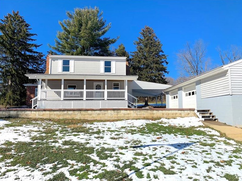 38 Lightcap Rd, Latrobe, PA 15650