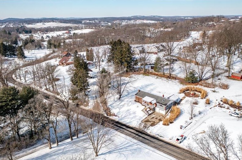181 Denny Rd, Valencia, PA 16059
