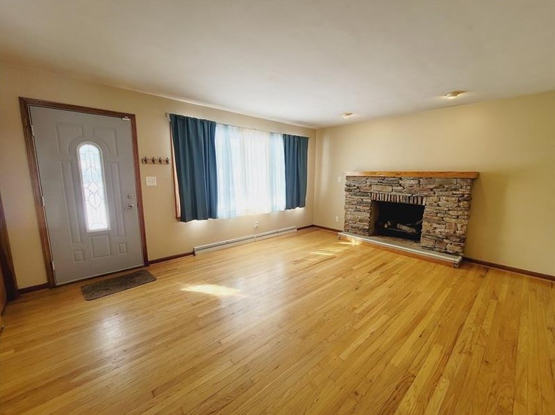 4739 Thomason Rd, Hermitage, PA 16150