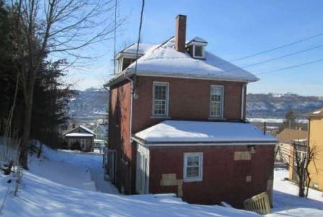 318 Glenwood Dr, Ambridge, PA 15003