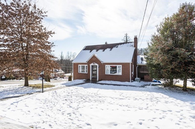 11010 Bluebird Dr, North Huntingdon, PA 15642