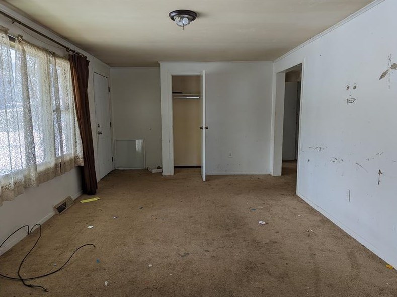 2496 Jefferson Ave, Washington, PA 15301