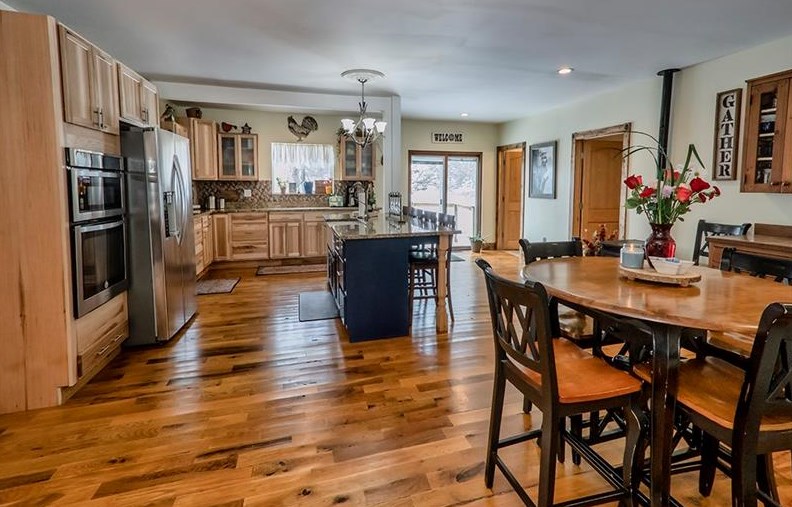 3259 Burgettstown Rd, Imperial, PA 15126