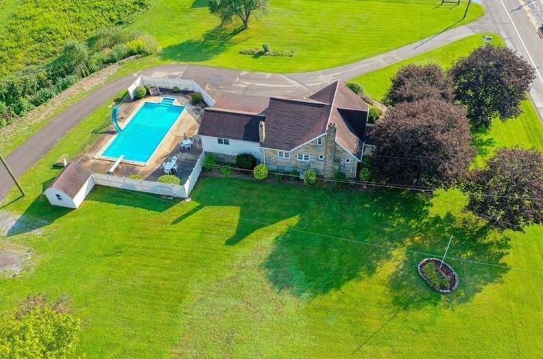 732 Chicora Rd, Chicora, PA 16025-3604