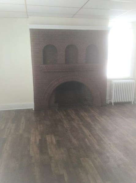 727 W Beaver St #2, Zelienople, PA 16063
