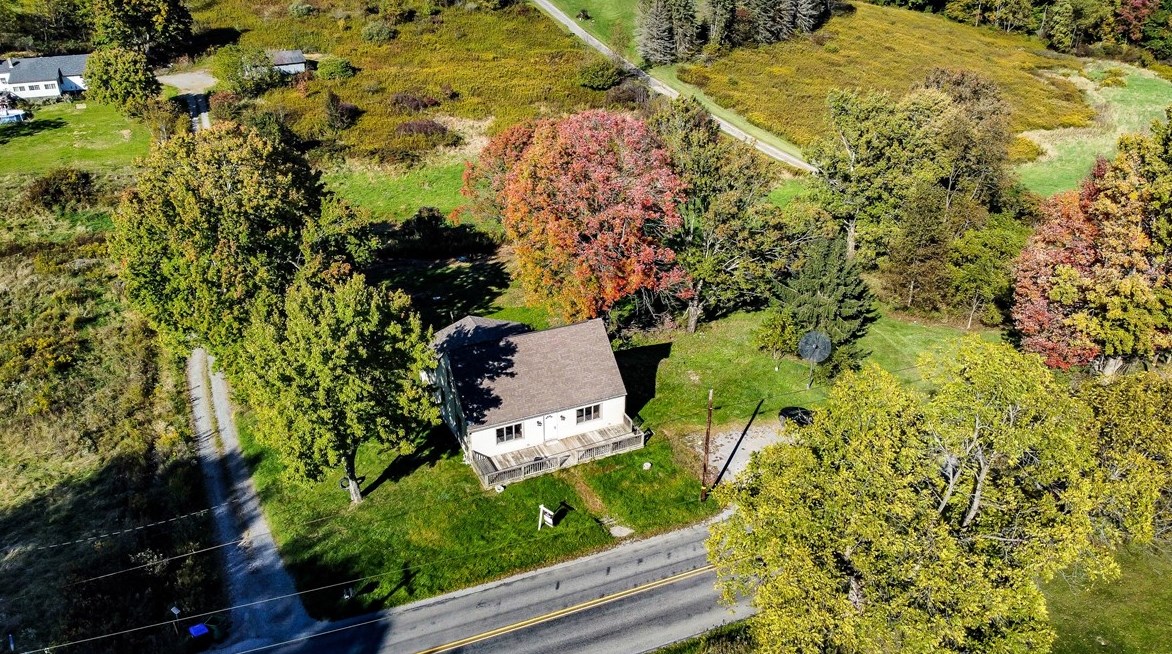 927 Hooker Rd, Karns City, PA 16041