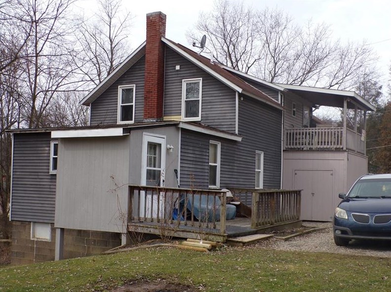 883 Josephine Ave, Indiana, PA 15701-1334