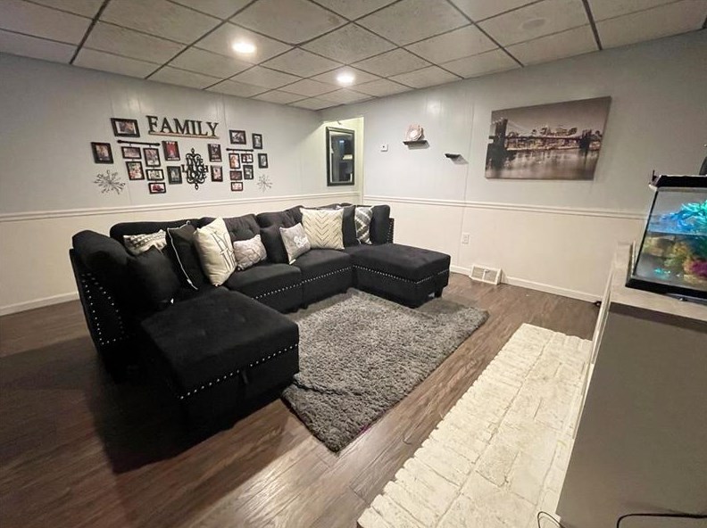 109 Overhill St, Pittsburgh, PA 15210