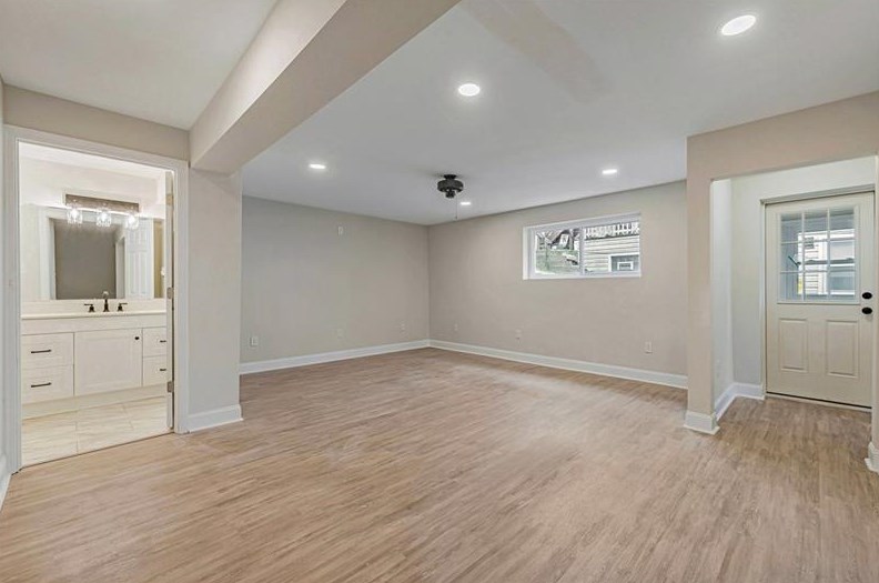 5992 Penn St, Export PA  15632-1209 exterior