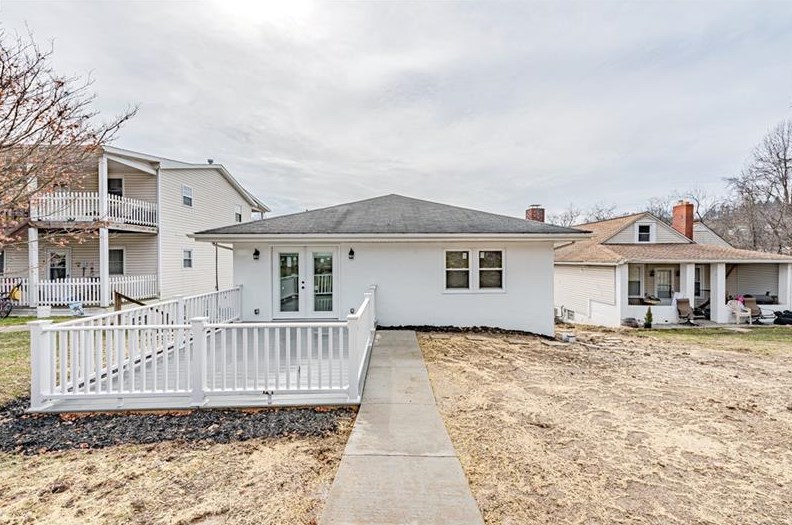 5992 Penn St, Export PA  15632-1209 exterior