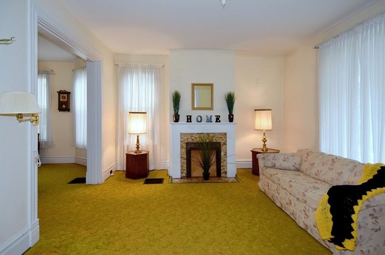 205 6th Ave, Collier Township, PA 15106-2307