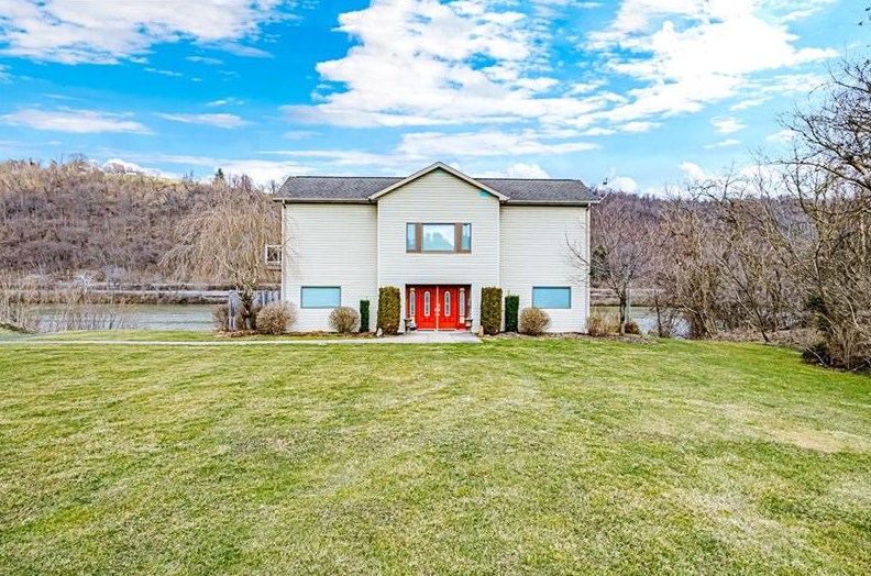 10 Chamber Plaza, North Charleroi, PA 15022