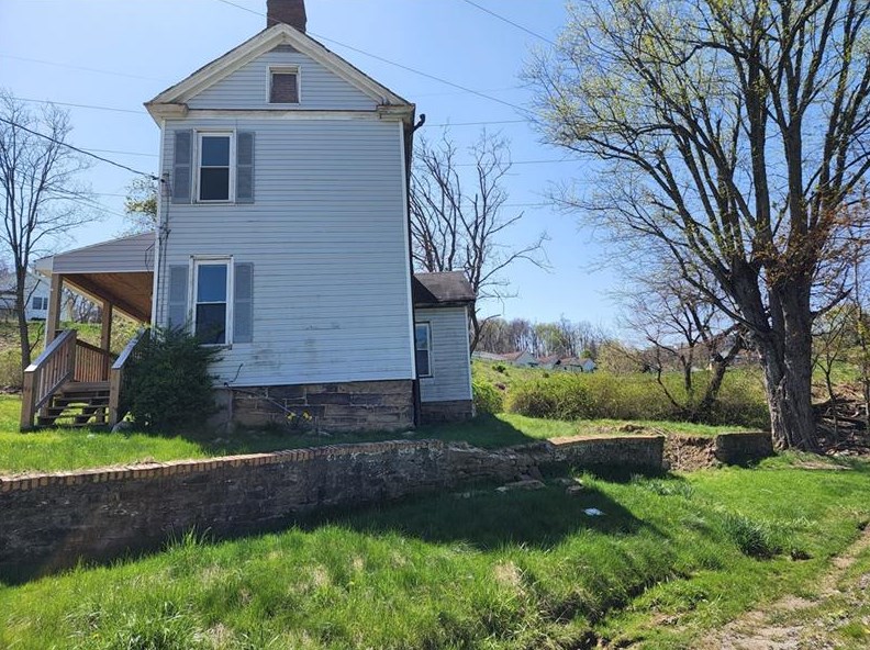 153 Rosewood Ave, Washington, PA 15301