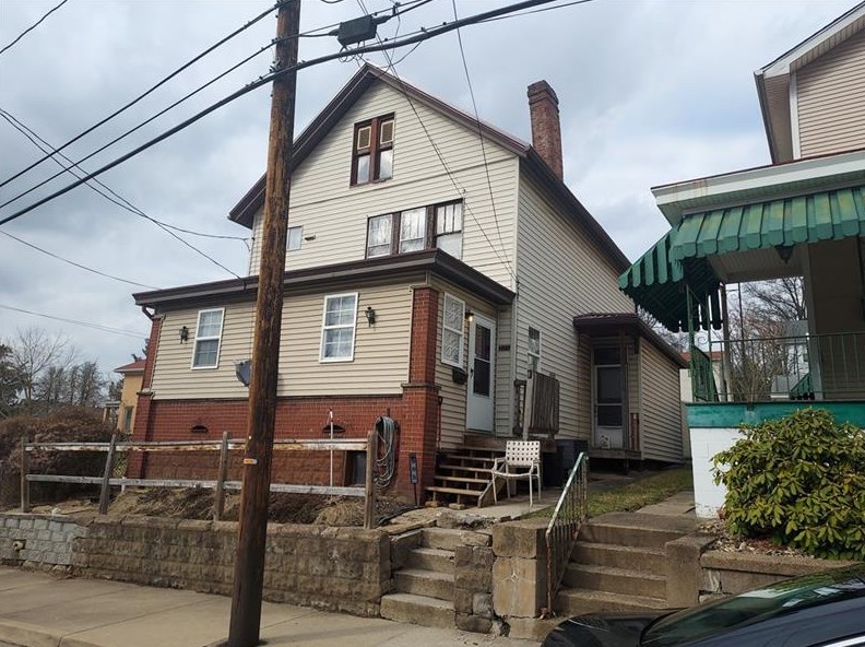 505 8th St, North Huntingdon, PA 15642