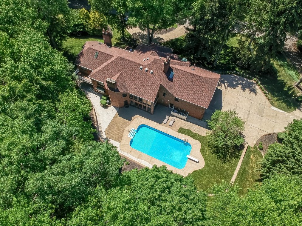 609 Lincoln Rd, Bradfordwoods, PA 15015